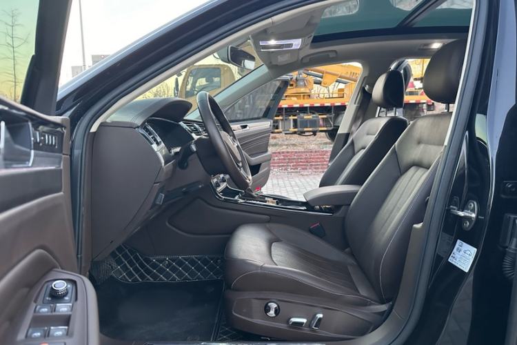 Used Volkswagen Phideon 2021 380TSI Luxury Edition Interior 2