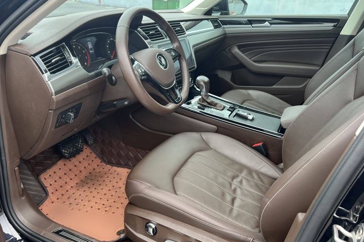 Used Volkswagen Phideon 2021 380TSI Luxury Edition Interior 3