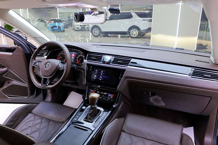Used Volkswagen Phideon 2021 380TSI Prestige Edition Interior 3