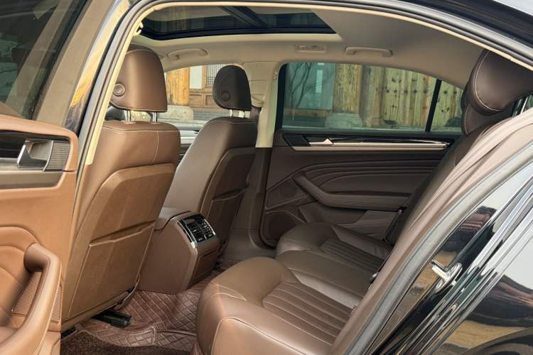 Used Volkswagen Phideon 2021 380TSI Luxury Edition Interior 3