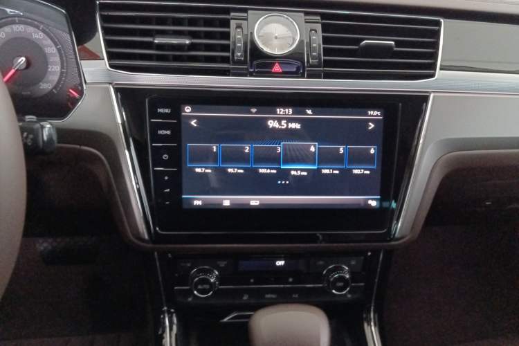 Used Volkswagen Phideon 2021 380TSI Luxury Edition Interior 3