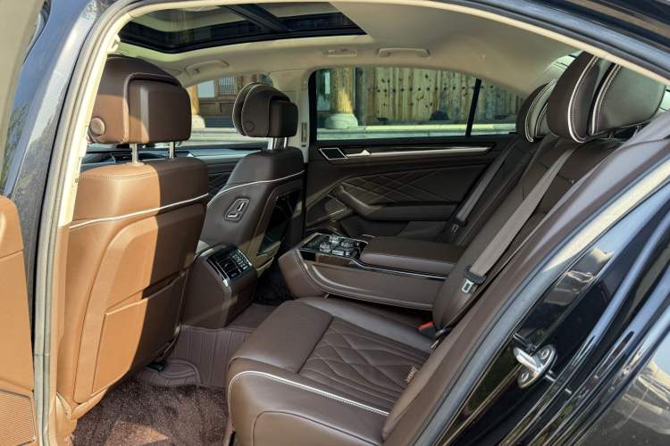 Used Volkswagen Phideon 2021 380TSI Prestige Edition Interior 3
