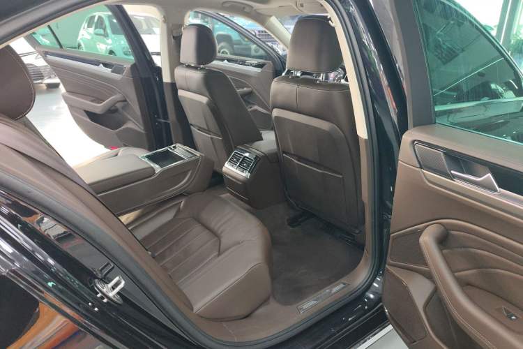 Used Volkswagen Phideon 2021 380TSI Luxury Edition Interior 3