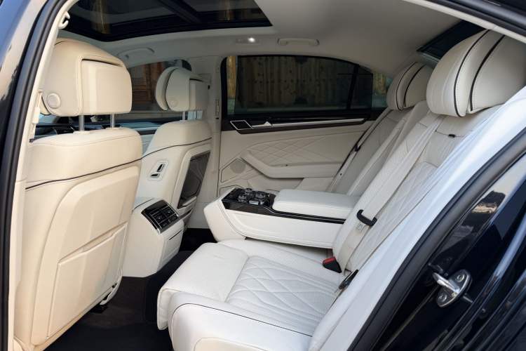 Used Volkswagen Phideon 2021 380TSI Prestige Edition Interior 3