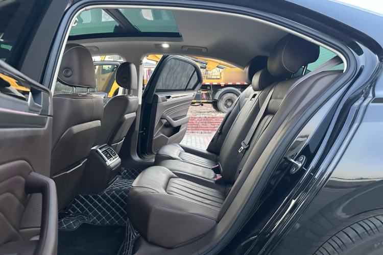 Used Volkswagen Phideon 2021 380TSI Luxury Edition Interior 3