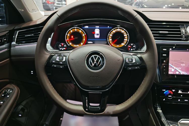 Used Volkswagen Phideon 2021 380TSI Luxury Edition Interior 4