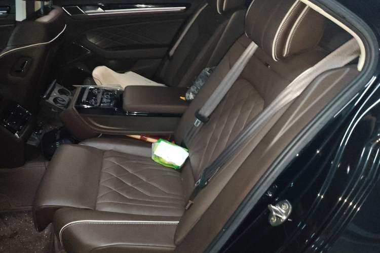 Used Volkswagen Phideon 2021 380TSI Prestige Edition Interior 4