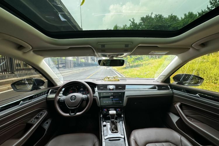 Used Volkswagen Phideon 2021 380TSI Luxury Edition Interior 5