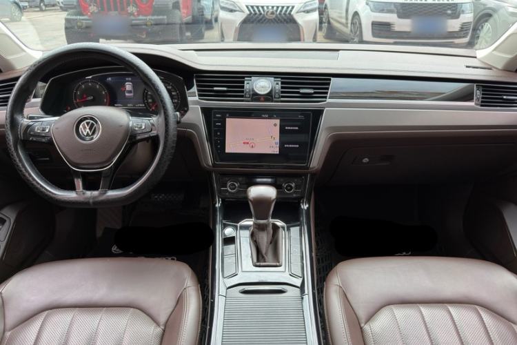 Used Volkswagen Phideon 2021 380TSI Luxury Edition Interior 5