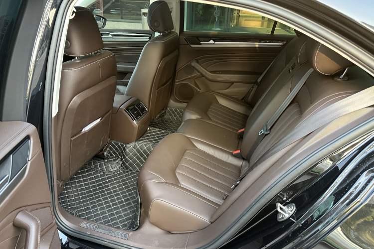 Used Volkswagen Phideon 2021 380TSI Luxury Edition Interior 5