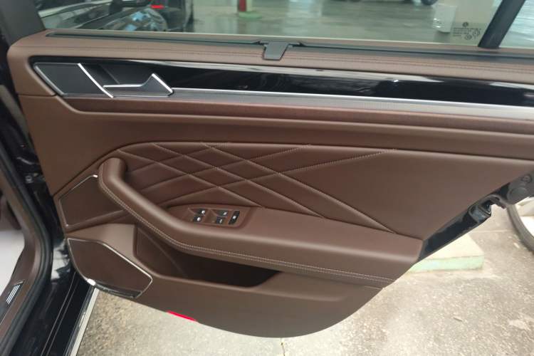 Used Volkswagen Phideon 2021 380TSI Prestige Edition Interior 6