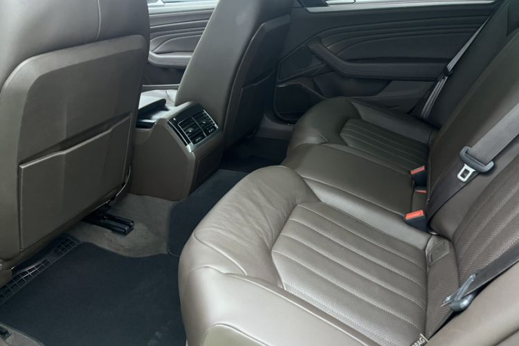 Used Volkswagen Phideon 2021 380TSI Luxury Edition Interior 6
