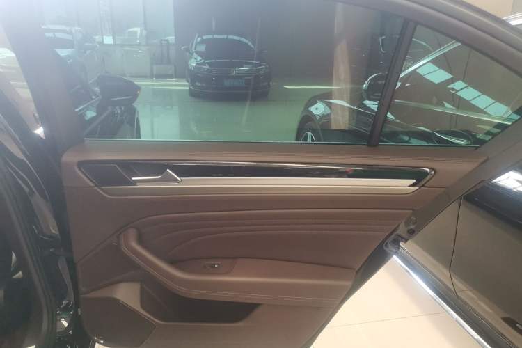 Used Volkswagen Phideon 2021 380TSI Luxury Edition Interior 6