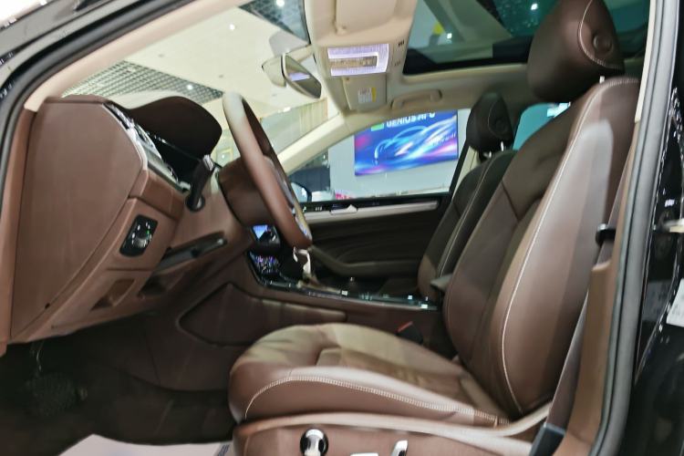 Used Volkswagen Phideon 2021 380TSI Luxury Edition Interior 7
