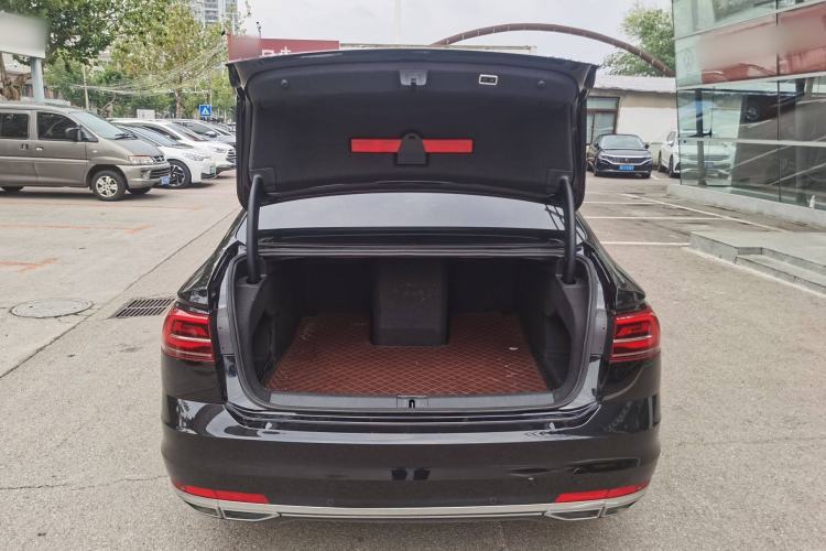 Used Volkswagen Phideon 2021 380TSI Prestige Edition Interior 7