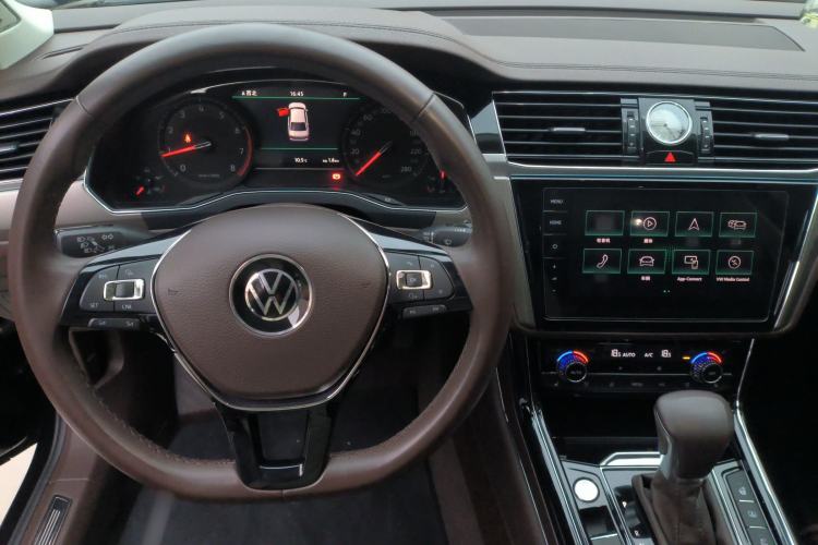 Used Volkswagen Phideon 2021 380TSI Luxury Edition Interior 7