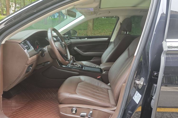 Used Volkswagen Phideon 2021 380TSI Luxury Edition Interior 7