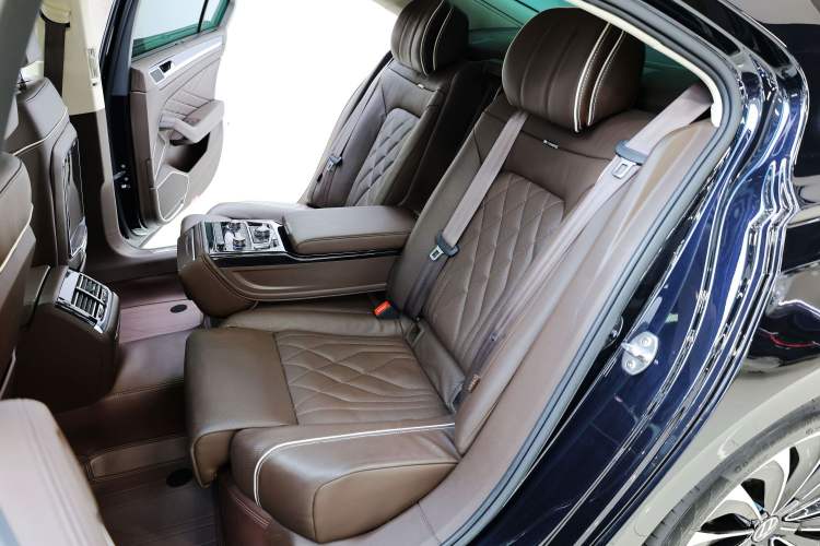 Used Volkswagen Phideon 2021 380TSI Prestige Edition Interior 8