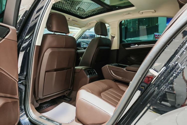 Used Volkswagen Phideon 2021 380TSI Luxury Edition Interior 9