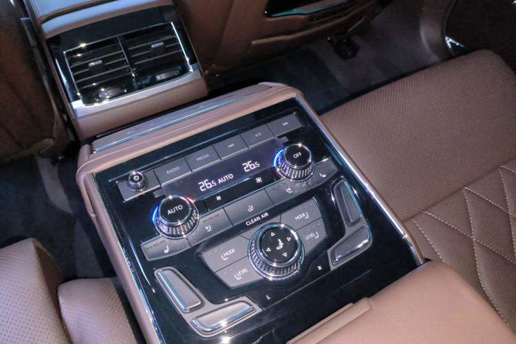 Used Volkswagen Phideon 2021 380TSI Luxury Edition Interior 9