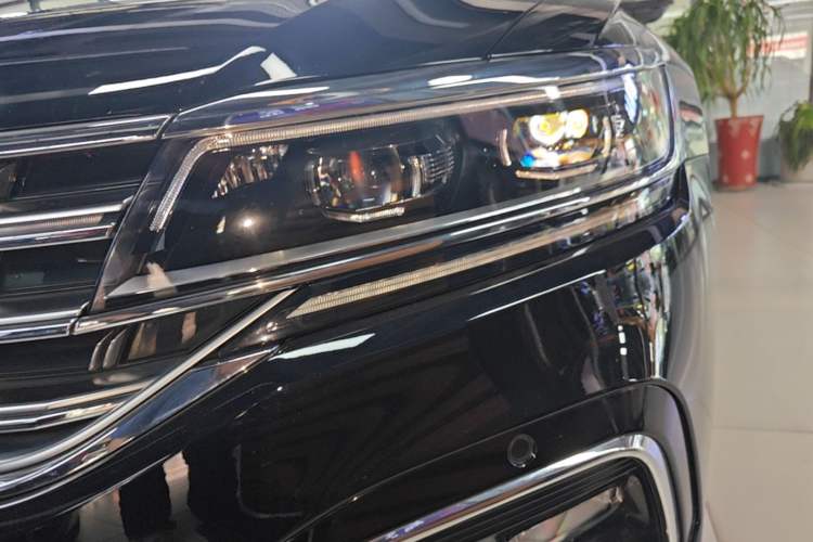 Used Volkswagen Phideon 2021 380TSI Prestige Edition Left Front Headlight