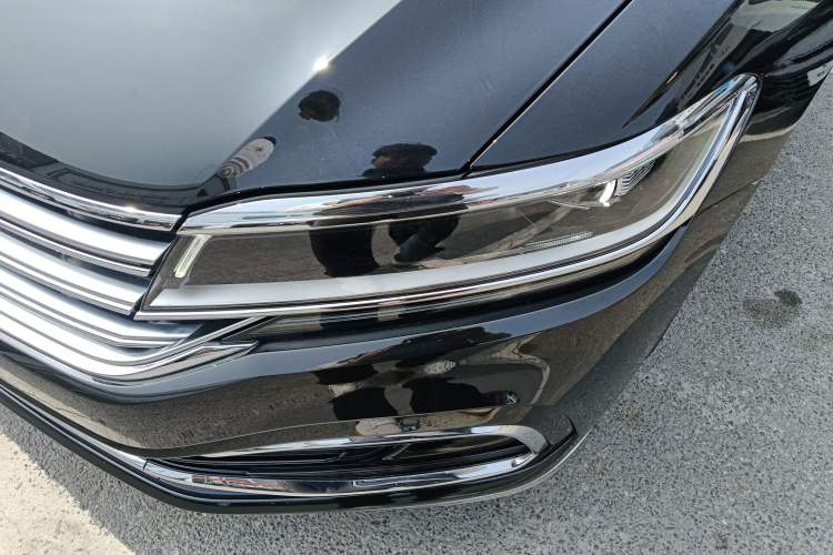 Used Volkswagen Phideon 2021 380TSI Luxury Edition Left Front Headlight