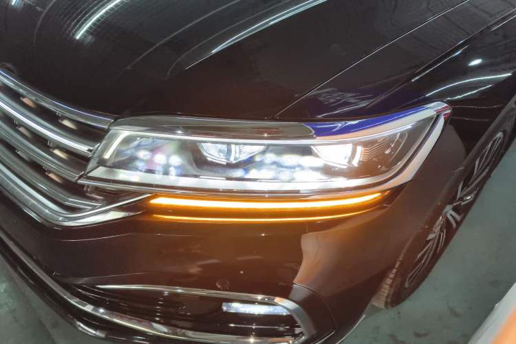 Used Volkswagen Phideon 2021 380TSI Luxury Edition Left Front Headlight