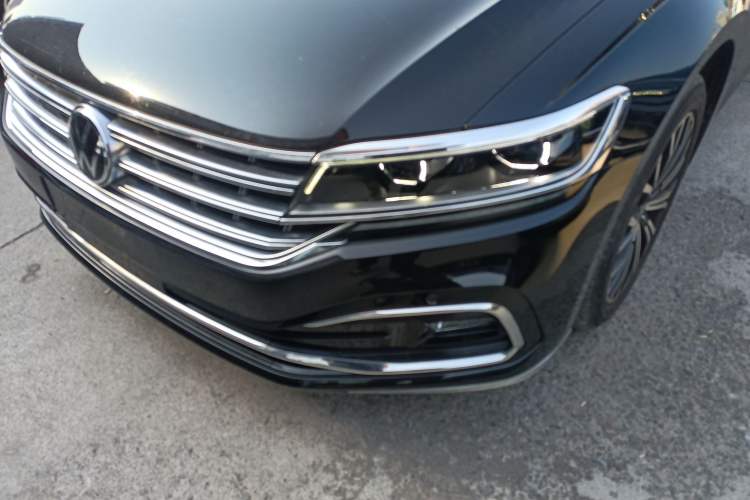 Used Volkswagen Phideon 2021 380TSI Luxury Edition Left Front Headlight