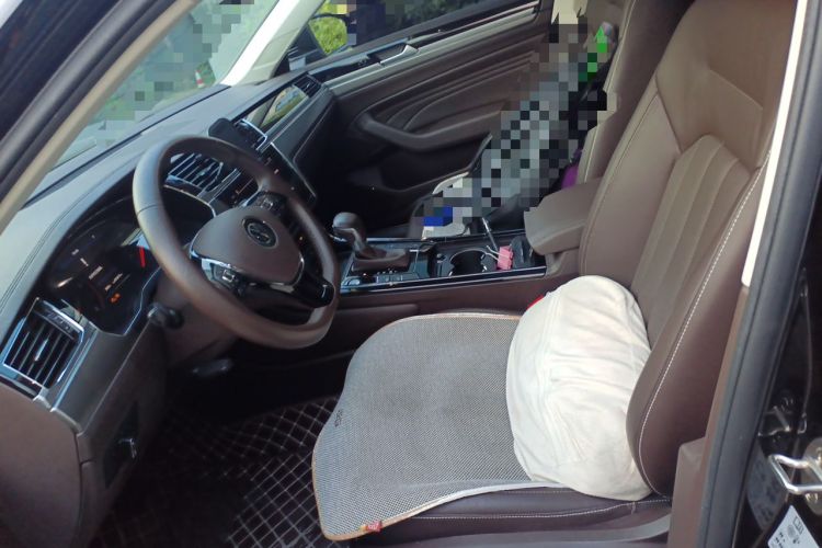 Used Volkswagen Phideon 2021 380TSI Luxury Edition Left Front Seat