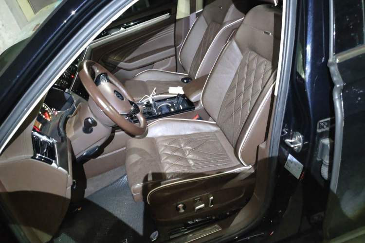 Used Volkswagen Phideon 2021 380TSI Luxury Edition Left Front Seat