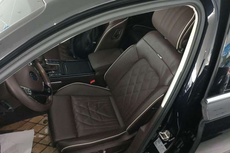Used Volkswagen Phideon 2021 380TSI Prestige Edition Left Front Seat