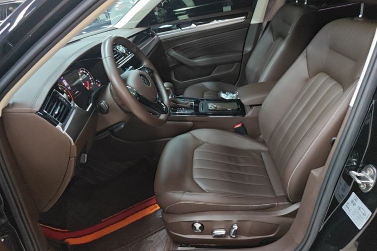 Used Volkswagen Phideon 2021 380TSI Luxury Edition Left Front Seat