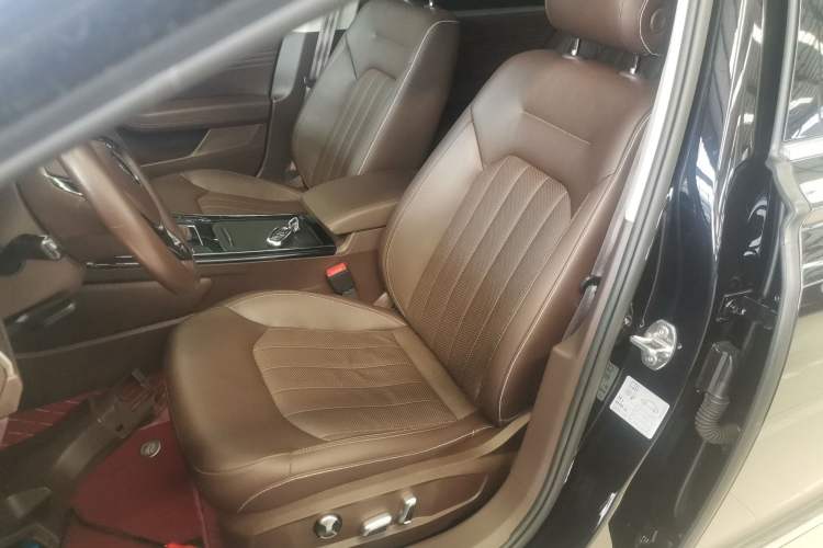 Used Volkswagen Phideon 2021 380TSI Luxury Edition Left Front Seat