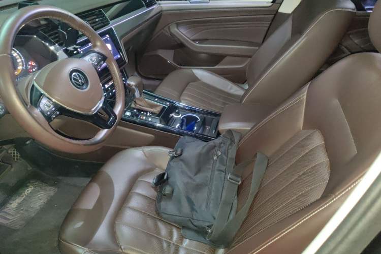 Used Volkswagen Phideon 2021 380TSI Luxury Edition Left Front Seat