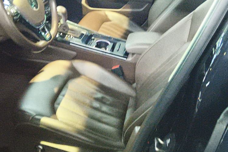 Used Volkswagen Phideon 2021 380TSI Luxury Edition Left Front Seat