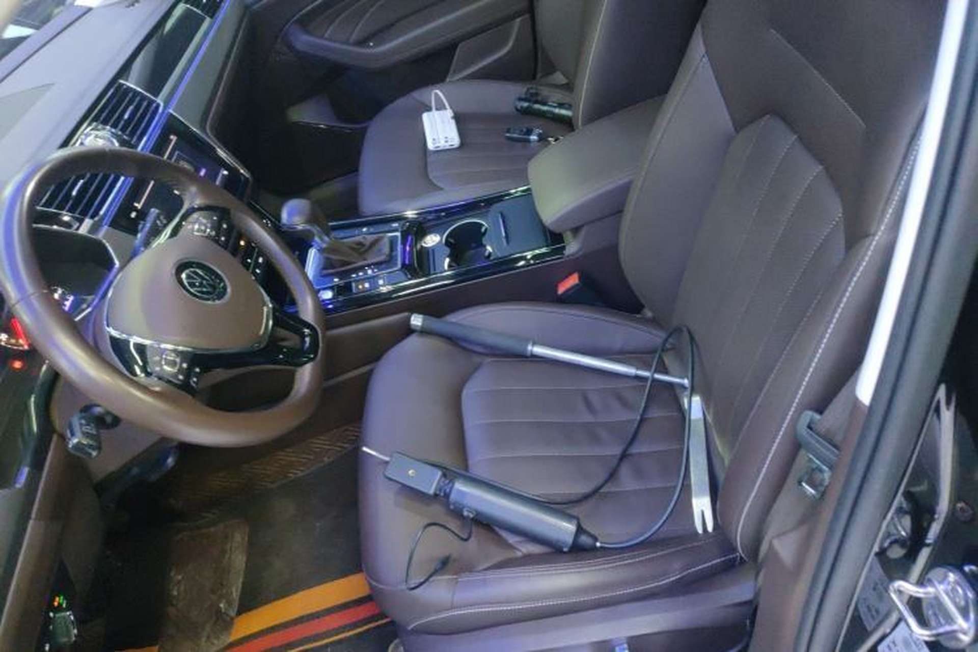 Used Volkswagen Phideon 2021 380TSI Luxury Edition Left Front Seat