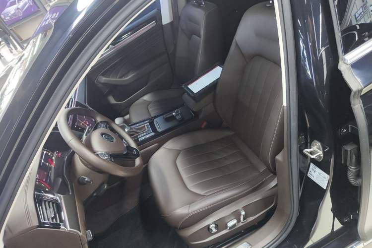 Used Volkswagen Phideon 2021 380TSI Luxury Edition Left Front Seat