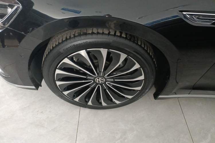 Used Volkswagen Phideon 2021 380TSI Prestige Edition Left Front Wheel Hub