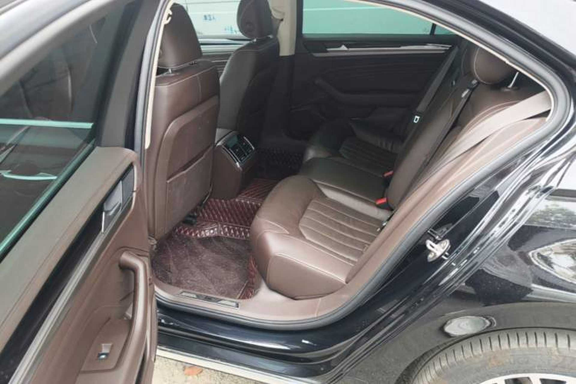 Used Volkswagen Phideon 2021 380TSI Luxury Edition Left Rear Seat