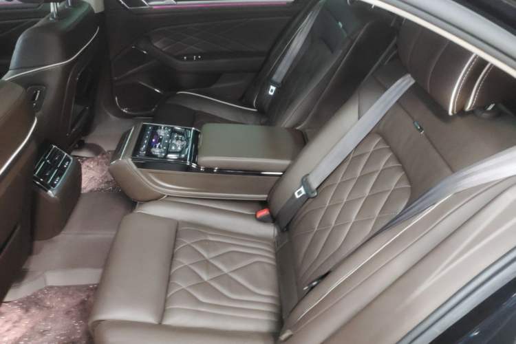 Used Volkswagen Phideon 2021 380TSI Prestige Edition Left Rear Seat