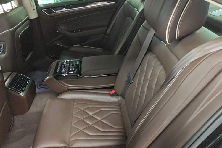 Used Volkswagen Phideon 2021 380TSI Prestige Edition Left Rear Seat