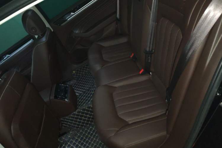 Used Volkswagen Phideon 2021 380TSI Luxury Edition Left Rear Seat