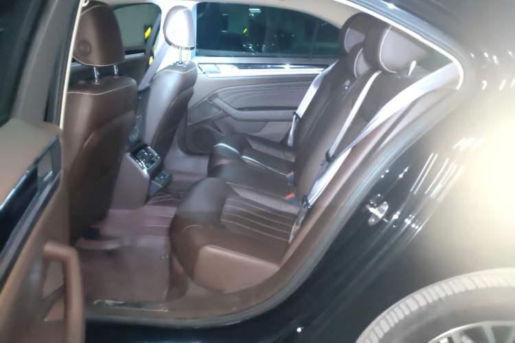 Used Volkswagen Phideon 2021 380TSI Luxury Edition Left Rear Seat