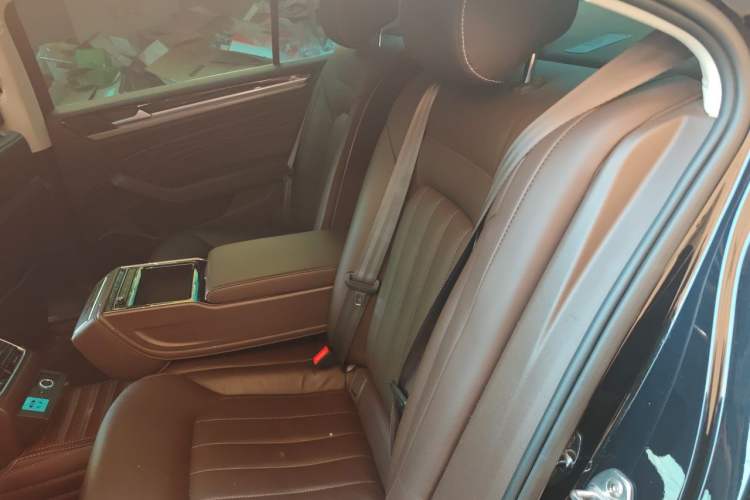 Used Volkswagen Phideon 2021 380TSI Luxury Edition Left Rear Seat