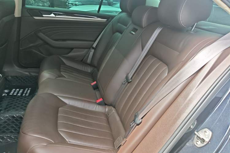 Used Volkswagen Phideon 2021 380TSI Luxury Edition Left Rear Seat