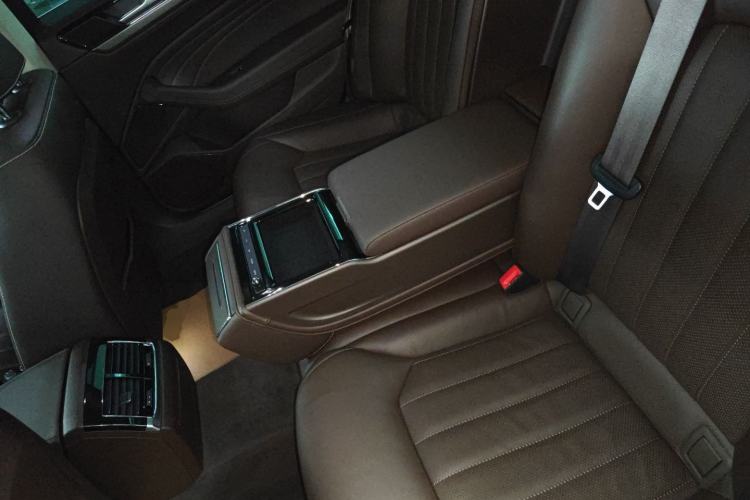 Used Volkswagen Phideon 2021 380TSI Luxury Edition Left Rear Seat