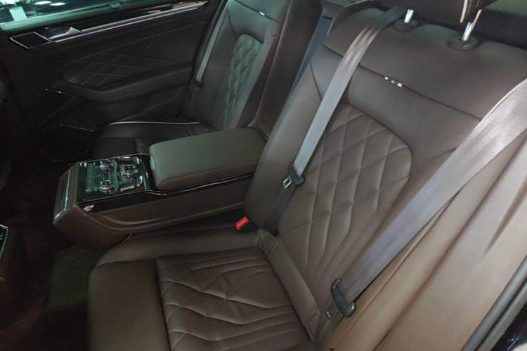 Used Volkswagen Phideon 2021 380TSI Prestige Edition Left Rear Seat