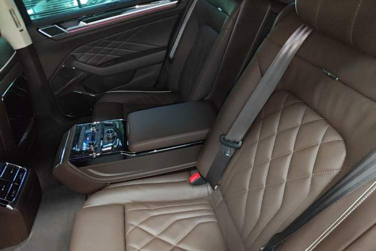 Used Volkswagen Phideon 2021 380TSI Prestige Edition Left Rear Seat