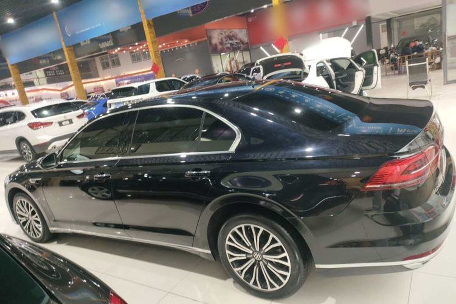 Used Volkswagen Phideon 2021 380TSI Luxury Edition Left Side