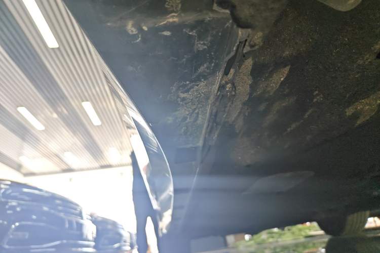 Used Volkswagen Phideon 2021 380TSI Prestige Edition Left Side Sill